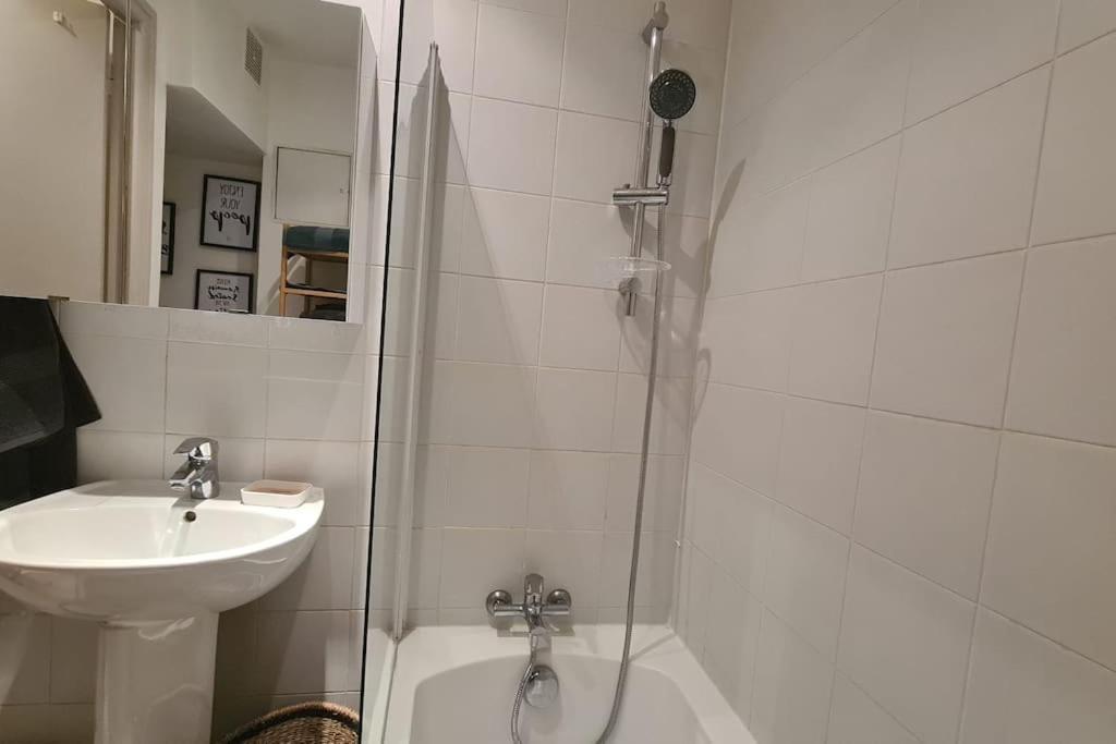 Emplacement Exceptionnel Et Rare Paris Suresnes Longchamp Екстериор снимка
