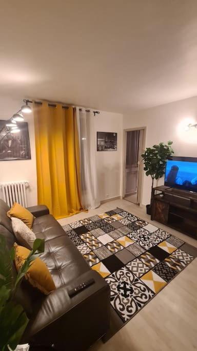 Emplacement Exceptionnel Et Rare Paris Suresnes Longchamp Екстериор снимка