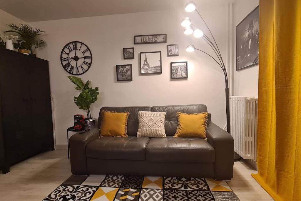 Emplacement Exceptionnel Et Rare Paris Suresnes Longchamp Екстериор снимка